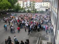 Abschied vom Schulleiter im Schulhof 6/2007