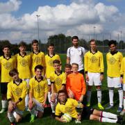 Schulfußball 10/16