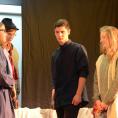 Jugendtheater lädt zur Pennerhochzeit 18/25