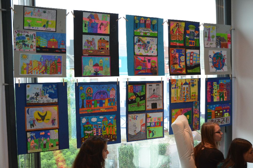 11.07.14 Ausstellung der 7. Klassen in der Unicorn Art Lounge