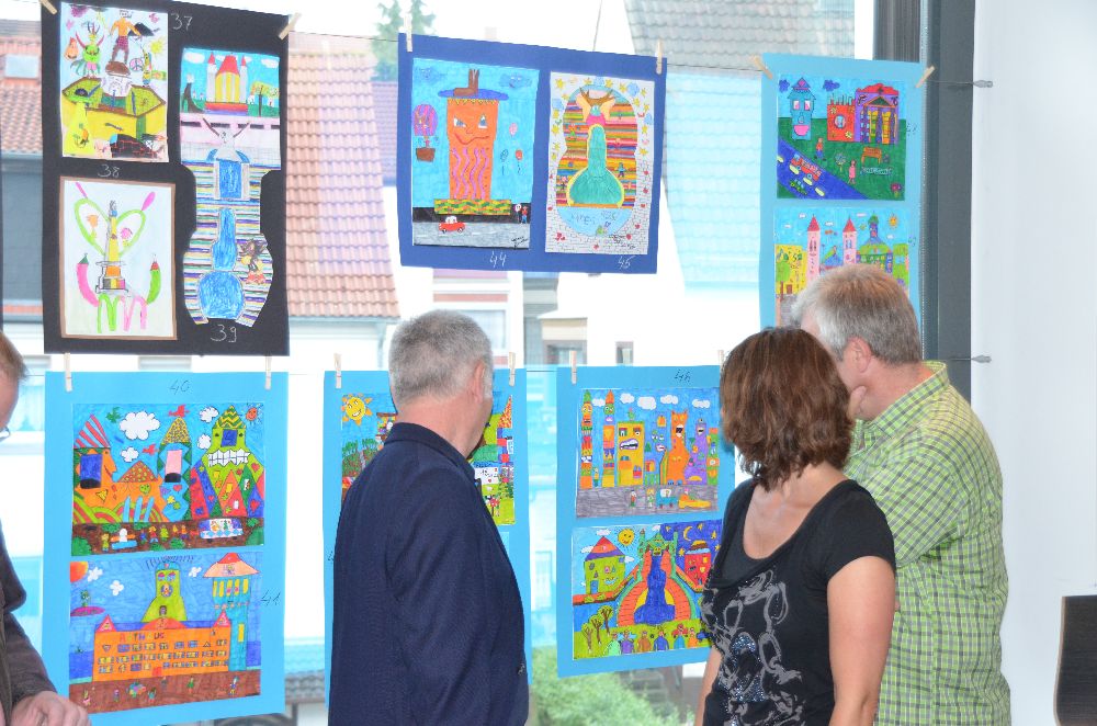 11.07.14 Ausstellung der 7. Klassen in der Unicorn Art Lounge