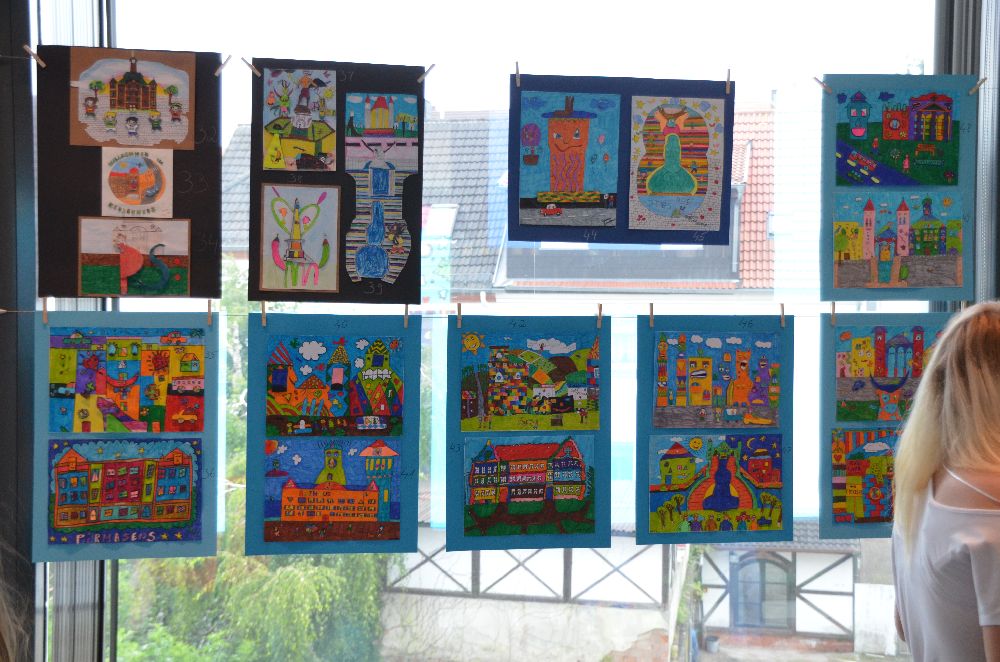 11.07.14 Ausstellung der 7. Klassen in der Unicorn Art Lounge